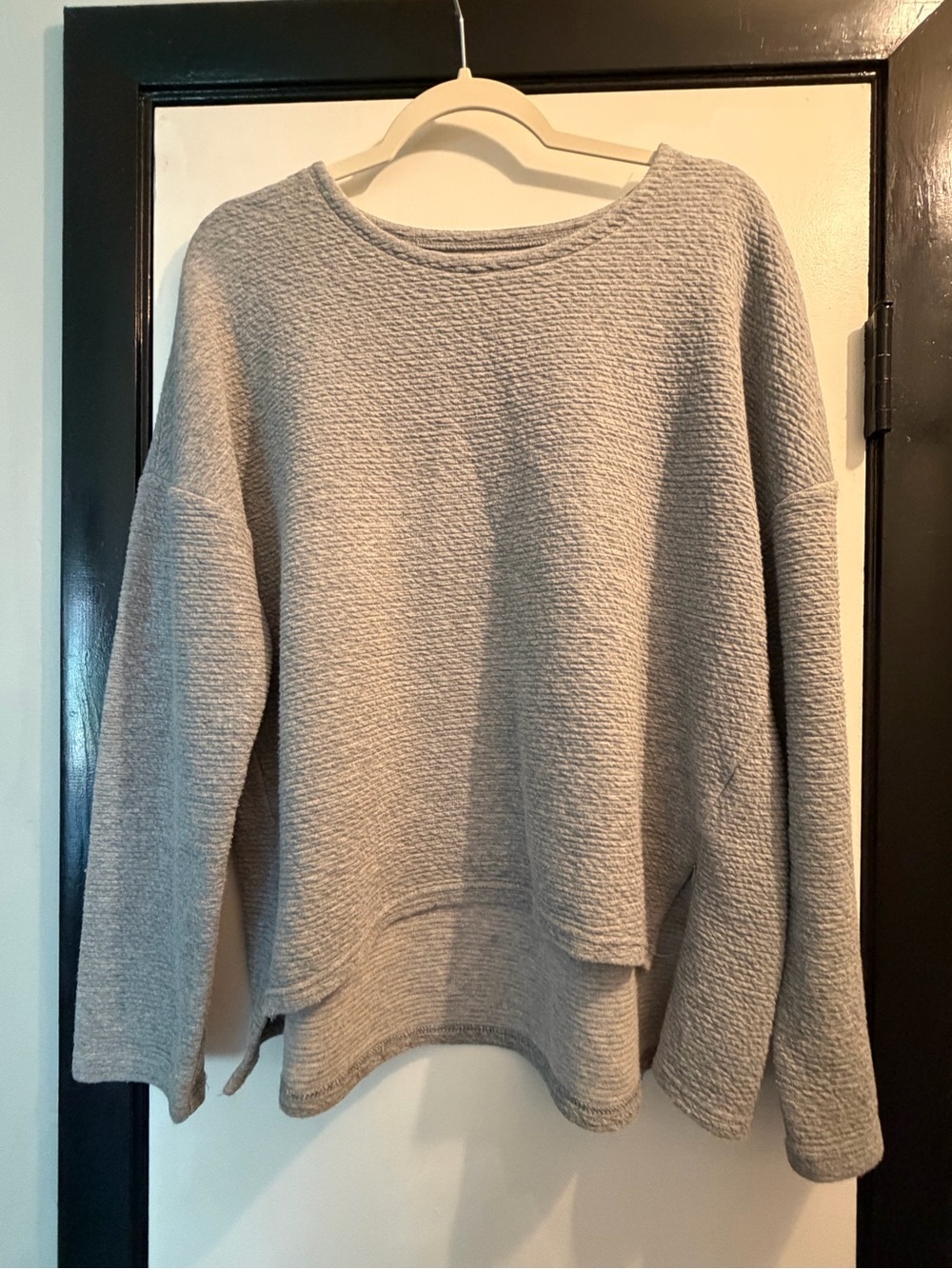 Athletic Works Light Gray Textured Crewneck Sweater with side zippers